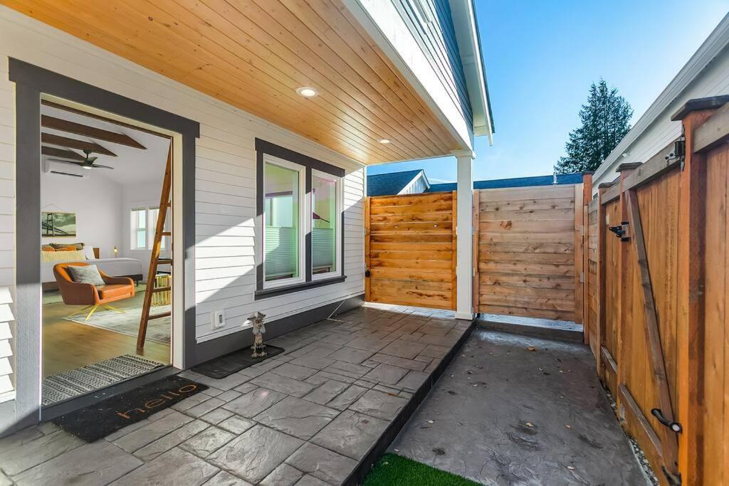 Walk To The Waterfront! The South Sound Suite Tacoma Exterior photo
